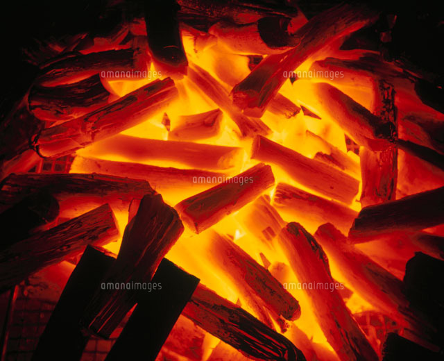 備長炭の写真素材 ストックフォト アマナイメージズ