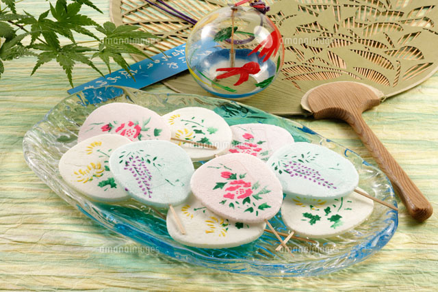 麩焼きせんべい の写真素材 イラスト素材 アマナイメージズ