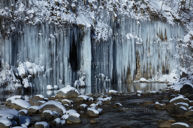白川氷柱群 の写真素材 イラスト素材 アマナイメージズ