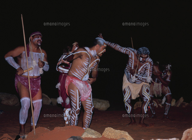 アナグー アボリジニ のダンスショー の写真素材 イラスト素材 アマナイメージズ
