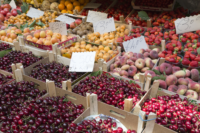 旧市街 サンチェザーリオ通り[25023075215]の写真素材・イラスト素材｜アマナイメージズ
