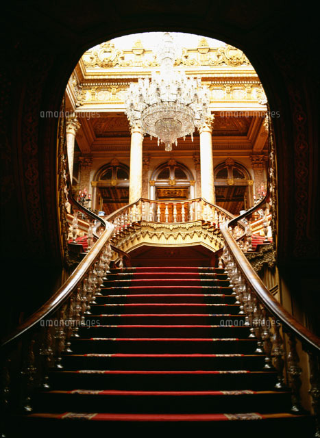 ドルマバフチェ宮殿の階段 の写真素材 イラスト素材 アマナイメージズ