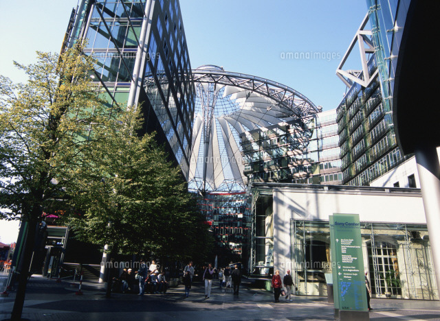 ポツダム広場ソニーセンター の写真素材 イラスト素材 アマナイメージズ