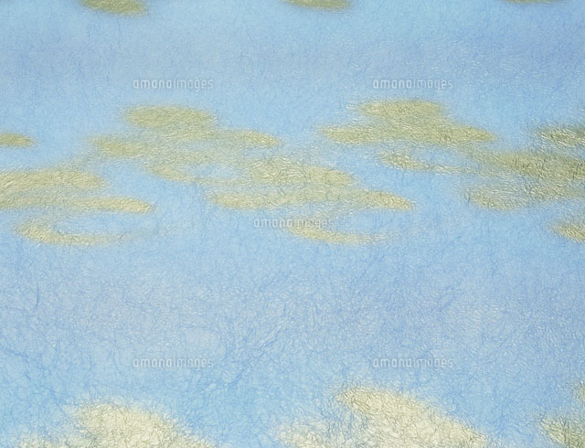 水色に金ぼかし柄の和紙 の写真素材 イラスト素材 アマナイメージズ