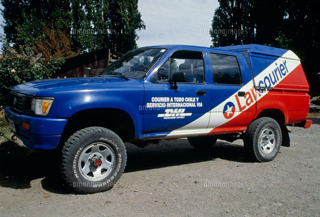 Dhlの配送車 の写真素材 イラスト素材 アマナイメージズ