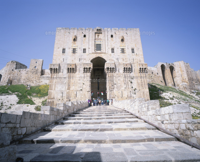 アレッポ城入口 の写真素材 イラスト素材 アマナイメージズ