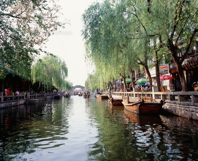 周荘鎮 運河（南北市河）[25277013485]の写真素材・イラスト素材｜アマナイメージズ