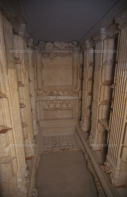 パルミラのエラベール塔墓内部[25283001566]の写真素材・イラスト素材｜アマナイメージズ