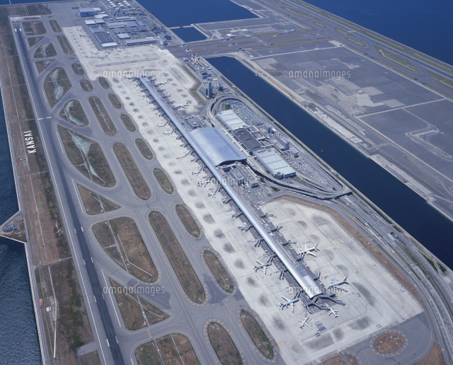 関西国際空港 第2滑走路 2期工事終了 の写真素材 イラスト素材 アマナイメージズ