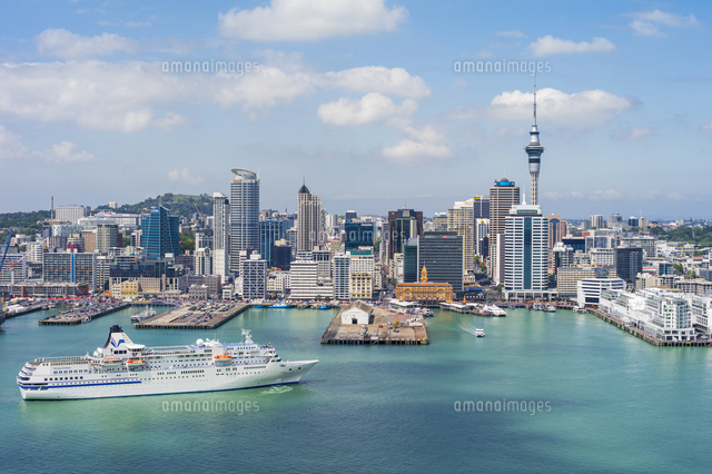 上空からのオークランド ニュージーランド の街の風景 の写真素材 イラスト素材 アマナイメージズ