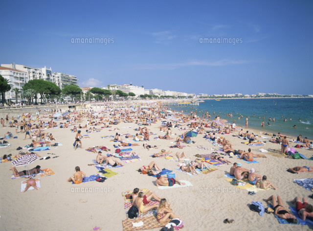 カンヌのビーチ の写真素材 イラスト素材 アマナイメージズ