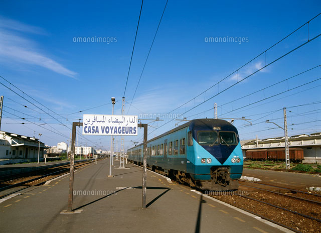 カサ・ヴォワイヤージュ駅[25378015435]の写真素材・イラスト素材｜アマナイメージズ