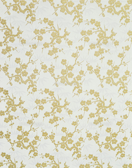 日本画 草花模様 金色背景 160cm 草花図押絵貼屏風 文化遺産オンライン