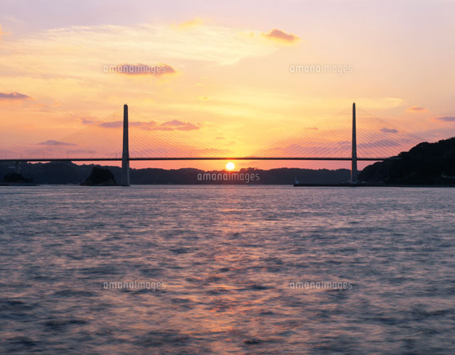 呼子大橋夕日 東松浦郡呼子町[25581004381]の写真・イラスト素材
