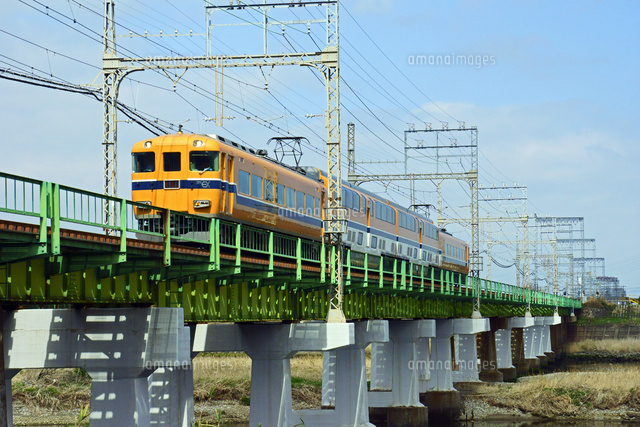 宮川鉄橋と近鉄特急列車 の写真素材 イラスト素材 アマナイメージズ 宮川鉄橋と近鉄特急列車 の写真素材 イラスト素材 アマナイメージズ