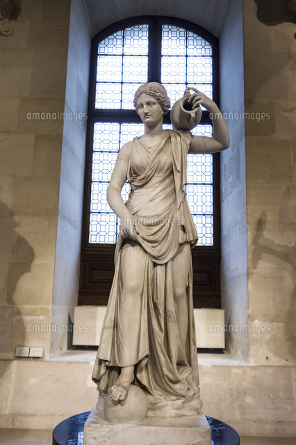 水瓶を持つニンフ[25781002293]の写真・イラスト素材｜アマナイメージズ