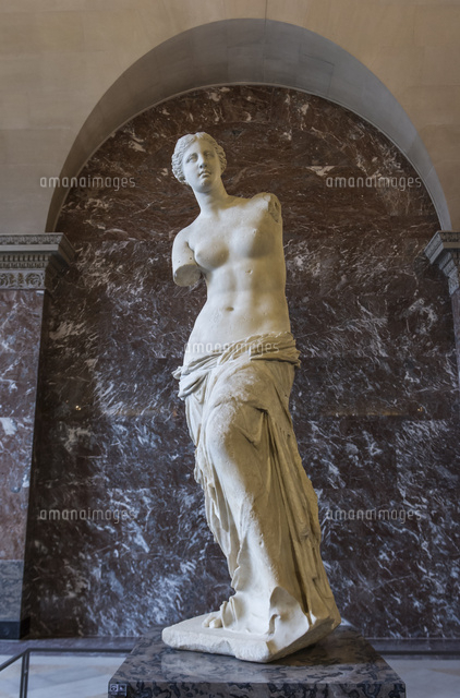 マリー・ランシャック　ギリシャ彫刻風　女神アフロディーテイヤリング メロス島出土のアフロディーテ女神像[25781002319]の写真・イラスト