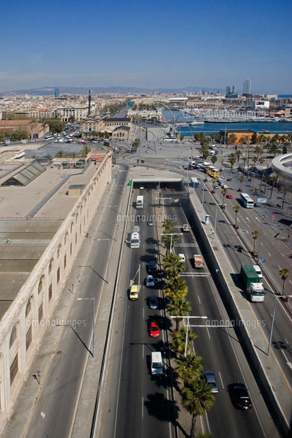 ロンダ・リトラルと街並[25826025458]の写真素材・イラスト素材｜アマナイメージズ