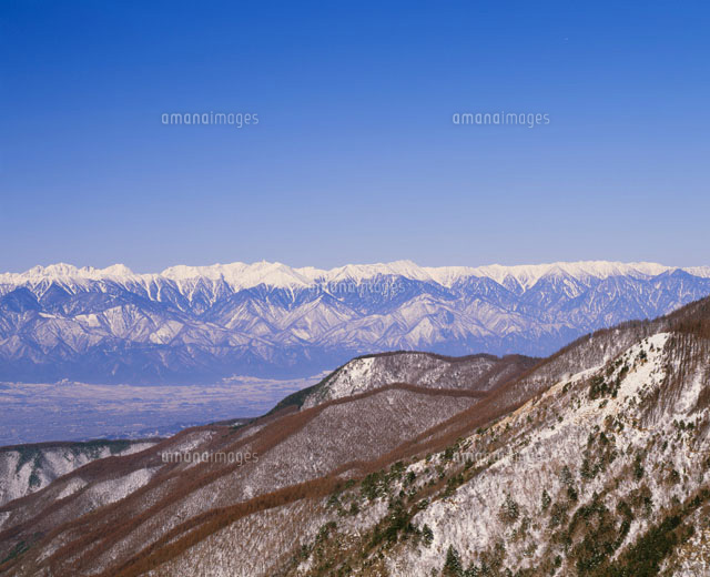 美ヶ原高原より望む冬の北アルプス連峰 の写真素材 イラスト素材 アマナイメージズ
