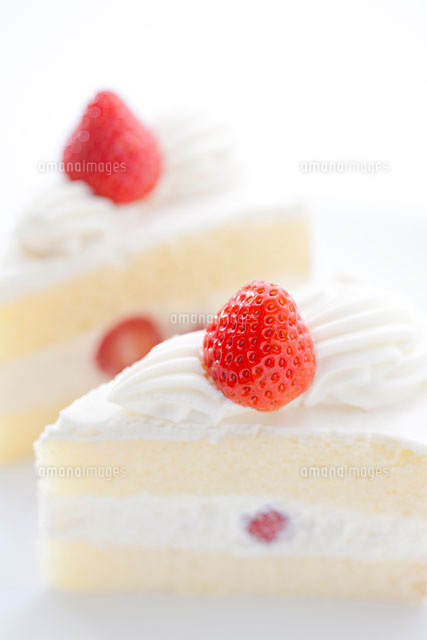 イチゴのショートケーキ の写真素材 イラスト素材 アマナイメージズ