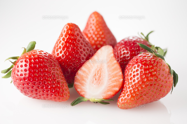 イチゴ やよいひめ の写真素材 イラスト素材 アマナイメージズ