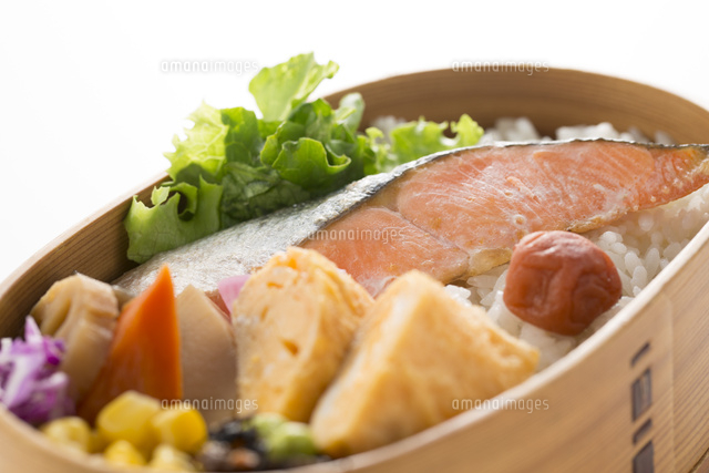 鮭弁当 の写真素材 イラスト素材 アマナイメージズ