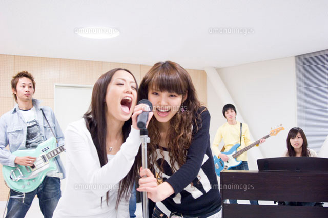 学生バンド の写真素材 イラスト素材 アマナイメージズ