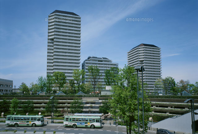 川口駅の3棟の高層マンション の写真素材 イラスト素材 アマナイメージズ 川口駅の3棟の高層マンション の写真素材 イラスト素材 アマナイメージズ