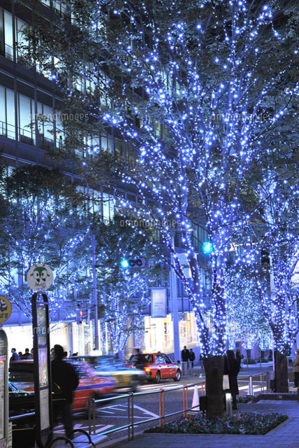 六本木ヒルズのクリスマスイルミネーション の写真素材 イラスト素材 アマナイメージズ