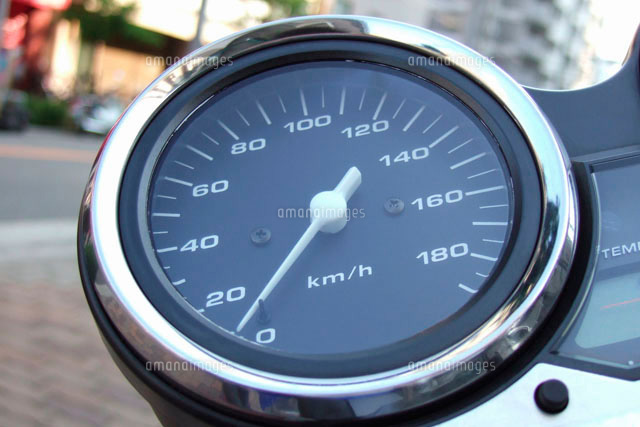 バイクのスピードメーター の写真素材 イラスト素材 アマナイメージズ