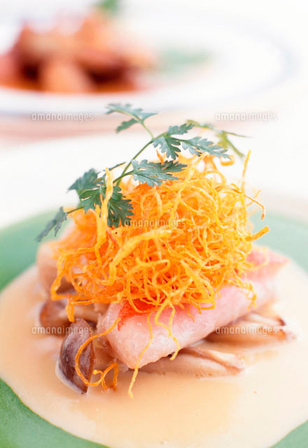 金目鯛のポワレ の写真素材 イラスト素材 アマナイメージズ