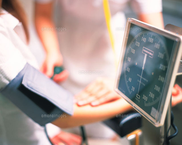 血圧計 の写真素材 イラスト素材 アマナイメージズ