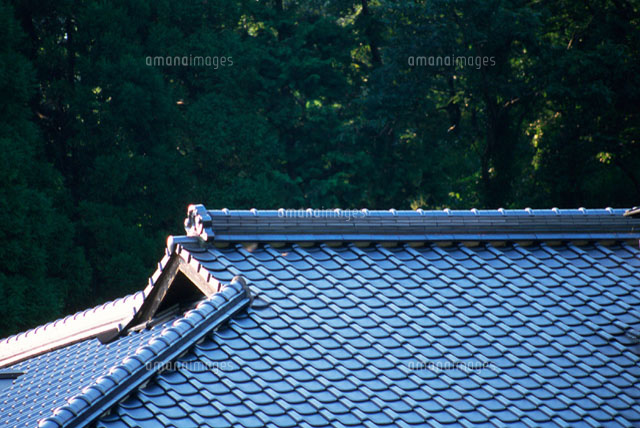 瓦屋根 の写真素材 イラスト素材 アマナイメージズ