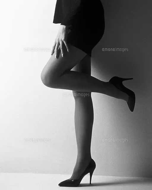 セクシーな女性ポートレート[28144100327]の写真・イラスト素材