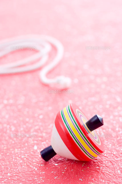 独楽 正月イメージ の写真素材 イラスト素材 アマナイメージズ