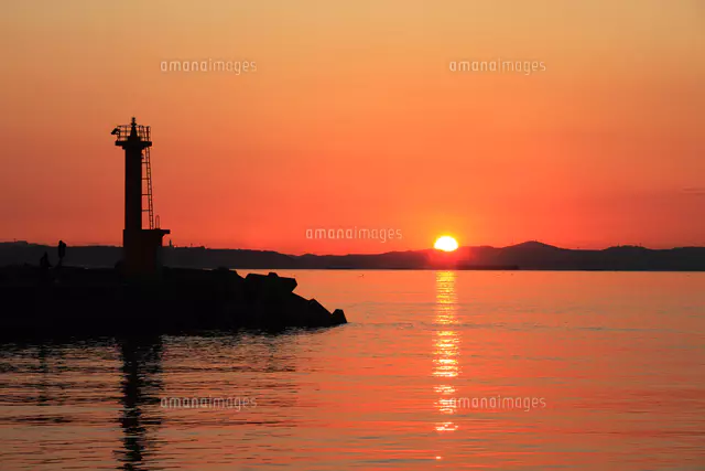 富津岬の落日 富津海水浴場より 初冬の夕日[32133002582]の写真