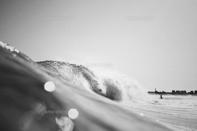 波の行く先 の写真素材 イラスト素材 アマナイメージズ