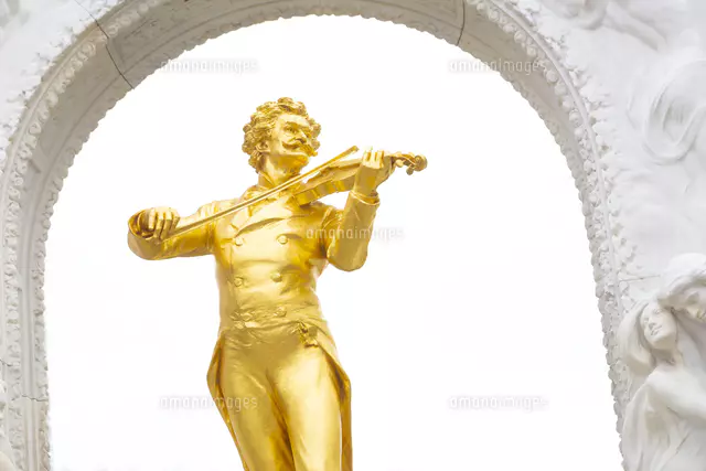 極美品　非売品　FM東京新局舎竣工記念　ヨハン・シュトラウス2世　ブロンズ像 極美品非売品FM東京新局舎竣工記念ヨハン・シュトラウス2世ブロンズ像