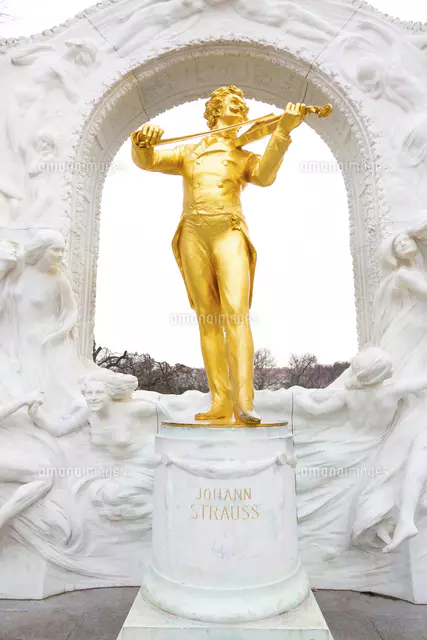 ヨハンシュトラウス記念像 ウィーン オーストリア[81095001307]の写真