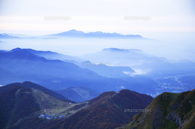 大きな 谷川岳風景画