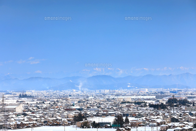 日本 岐阜県 池田町 遠くに御嶽山を望む濃尾平野の朝[81414002151]の