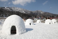 かまくら の写真素材 ストックフォト アマナイメージズ