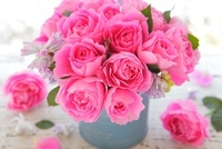 メードイン　イタリア　ピンク薔薇　美品　作家　手作り花瓶　マリーアントワネット 10399000160.jpg