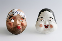 おかめとひょっとこのお面 の写真素材 イラスト素材 アマナイメージズ