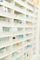薬局の薬棚[11017003033]の写真・イラスト素材｜アマナイメージズ