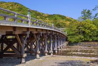 伊勢神宮内宮の宇治橋と五十鈴川[01597020449]の写真・イラスト素材