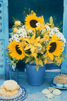 ブルー花瓶に生けたひまわり ソリダコ等 の写真素材 イラスト素材 アマナイメージズ