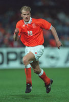 デニス・ベルカンプ[22003000717]の写真・イラスト素材｜アマナイメージズ