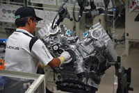 トヨタ自動車 田原工場 高級車 レクサス 組み立てライン の写真素材 イラスト素材 アマナイメージズ トヨタ自動車 田原工場 高級車 レクサス 組み立てライン の写真素材 イラスト素材 アマナイメージズ