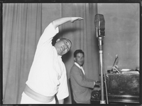 ラジオ体操 江木理一 の写真素材 イラスト素材 アマナイメージズ